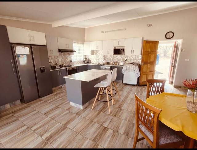 2 BEDROOM HOUSE FOR SALE IN VAAL MARINA